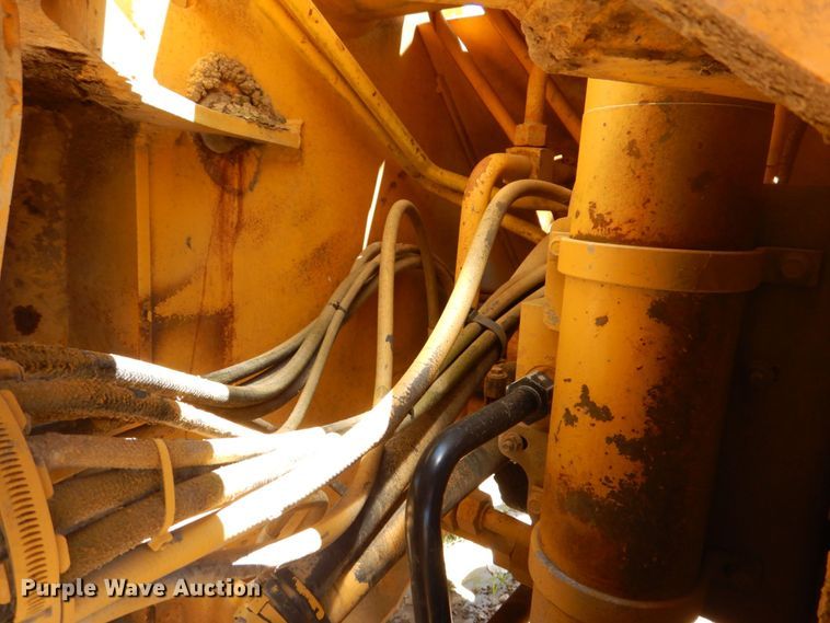 image for item DS8121 1995 John Deere 644G  wheel loader