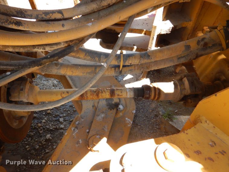 image for item DS8121 1995 John Deere 644G  wheel loader