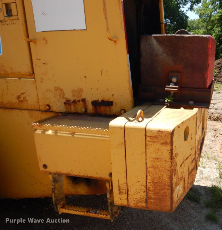 image for item DS8121 1995 John Deere 644G  wheel loader