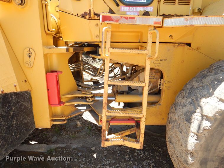 image for item DS8121 1995 John Deere 644G  wheel loader