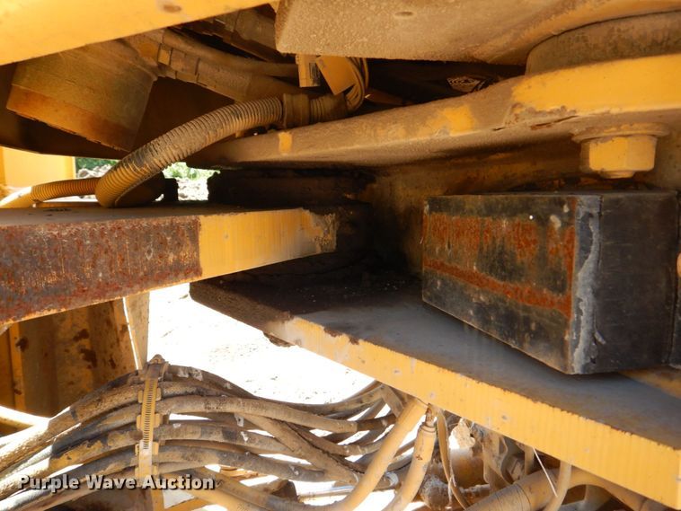 image for item DS8121 1995 John Deere 644G  wheel loader