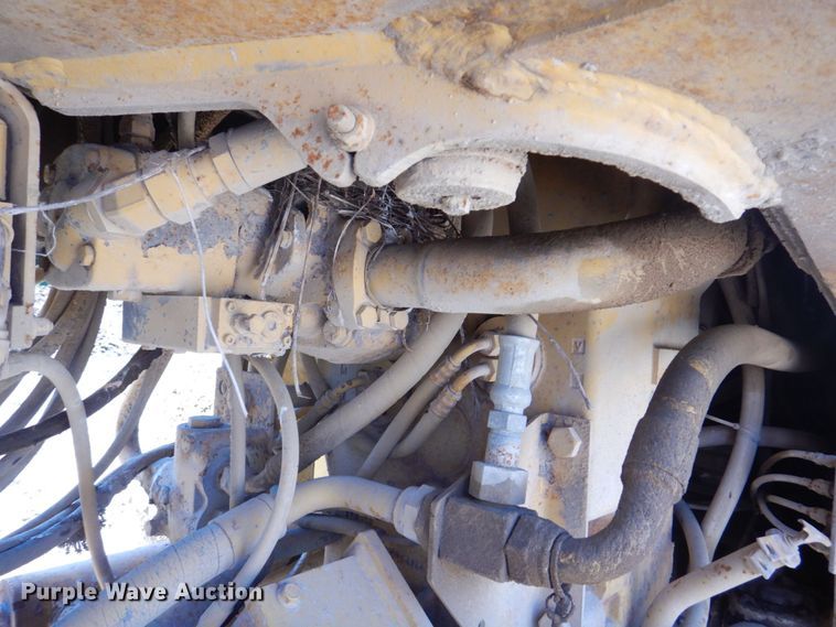 image for item DS8121 1995 John Deere 644G  wheel loader