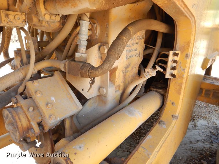 image for item DS8121 1995 John Deere 644G  wheel loader