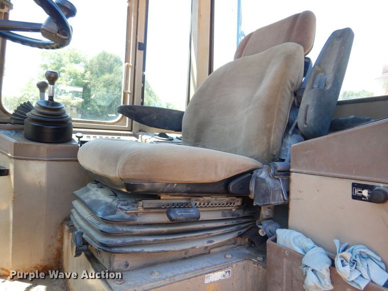 image for item DS8121 1995 John Deere 644G  wheel loader