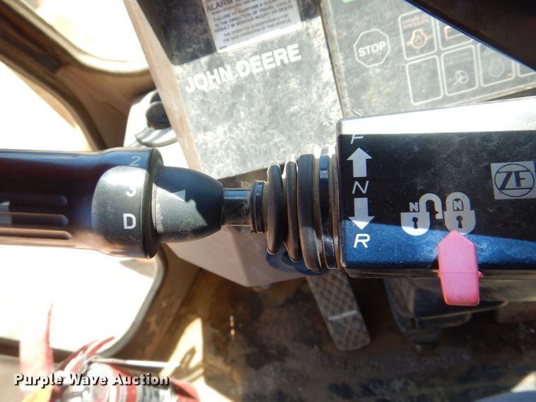 image for item DS8121 1995 John Deere 644G  wheel loader