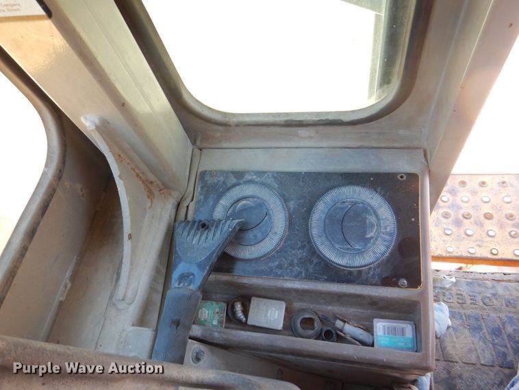 image for item DS8121 1995 John Deere 644G  wheel loader