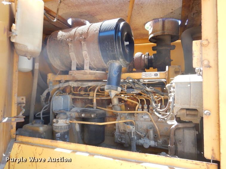 image for item DS8121 1995 John Deere 644G  wheel loader