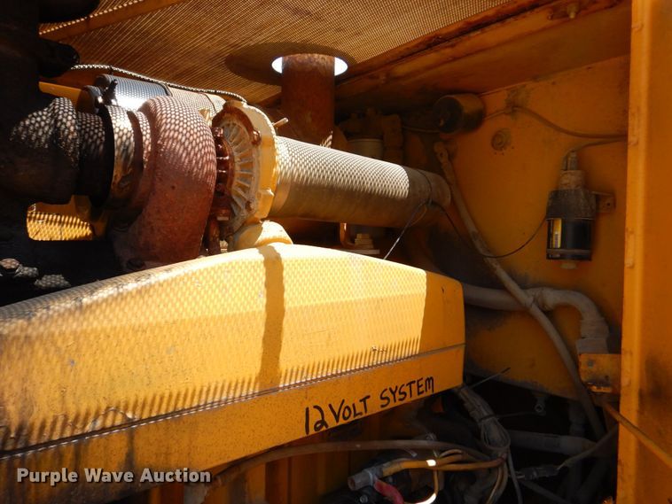 image for item DS8121 1995 John Deere 644G  wheel loader