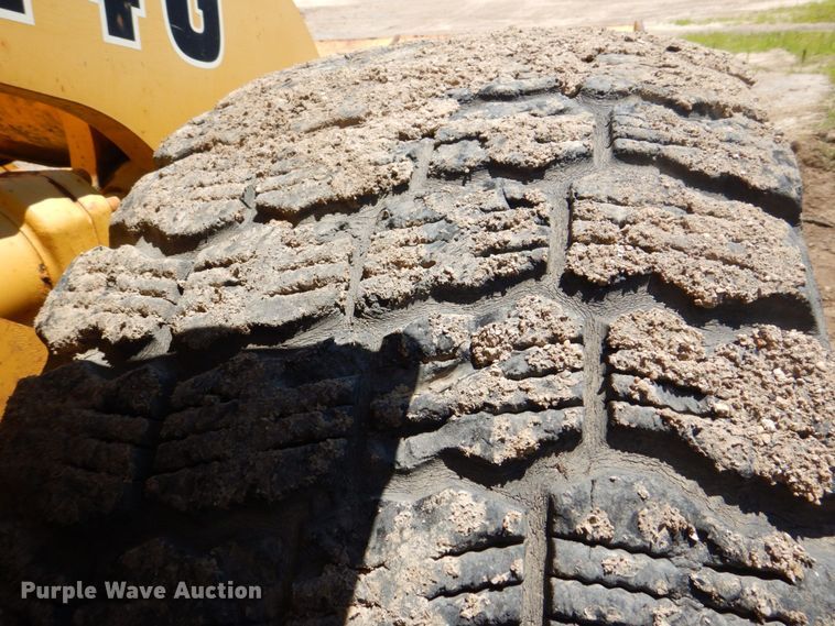 image for item DS8121 1995 John Deere 644G  wheel loader