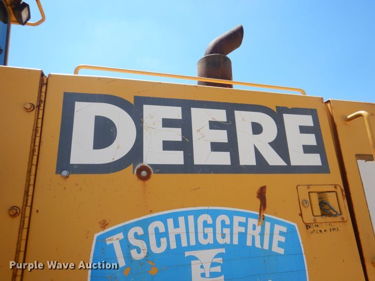 image for item DS8121 1995 John Deere 644G  wheel loader