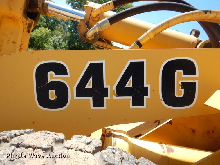 image for item DS8121 1995 John Deere 644G  wheel loader