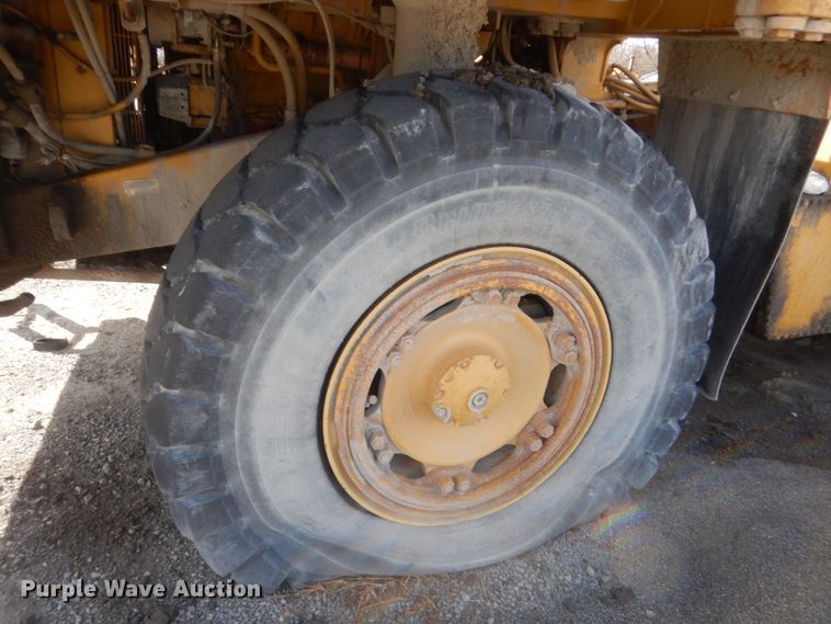 image for item HG9900 1997 Caterpillar 769D  haul truck