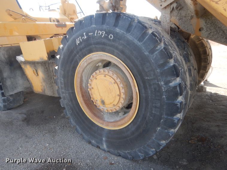 image for item HG9900 1997 Caterpillar 769D  haul truck