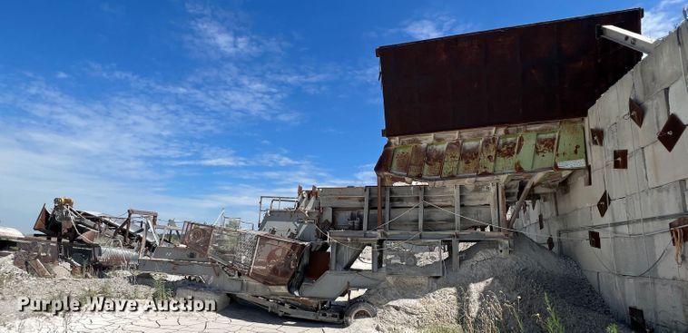 image for item HL9218 1974 Hewitt-Robins 3654  crusher