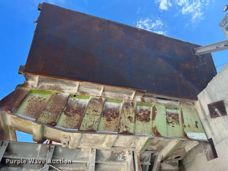 image for item HL9218 1974 Hewitt-Robins 3654  crusher