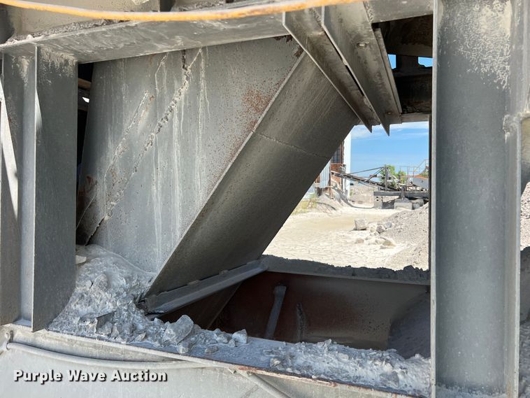 image for item HL9218 1974 Hewitt-Robins 3654  crusher