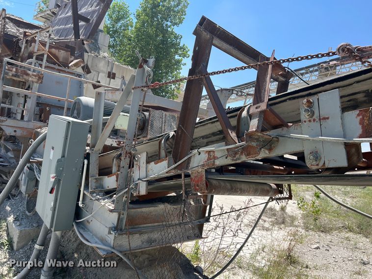 image for item HL9218 1974 Hewitt-Robins 3654  crusher