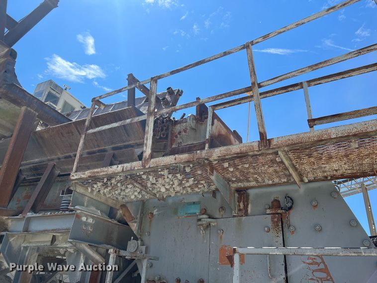 image for item HL9218 1974 Hewitt-Robins 3654  crusher