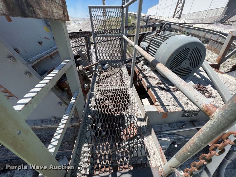 image for item HL9218 1974 Hewitt-Robins 3654  crusher