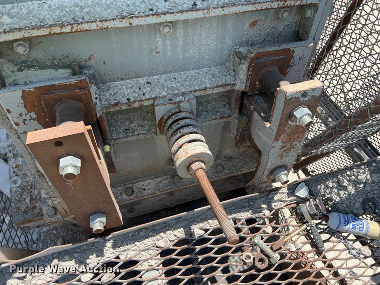 image for item HL9218 1974 Hewitt-Robins 3654  crusher