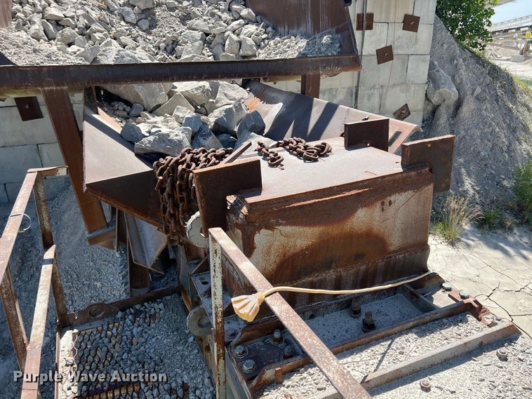 image for item HL9218 1974 Hewitt-Robins 3654  crusher