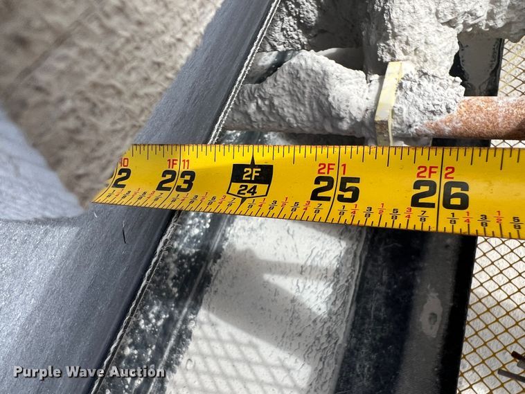 image for item HL9225 2002 Finlay S532  conveyor