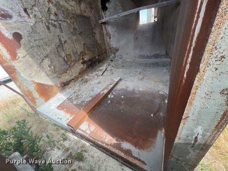 image for item HL9229 (2) gravity feed bins