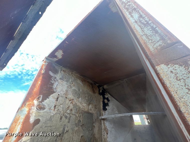 image for item HL9229 (2) gravity feed bins