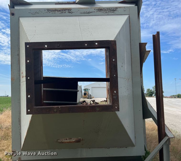 image for item HL9229 (2) gravity feed bins