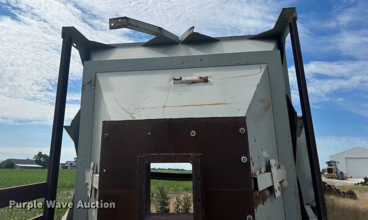 image for item HL9229 (2) gravity feed bins