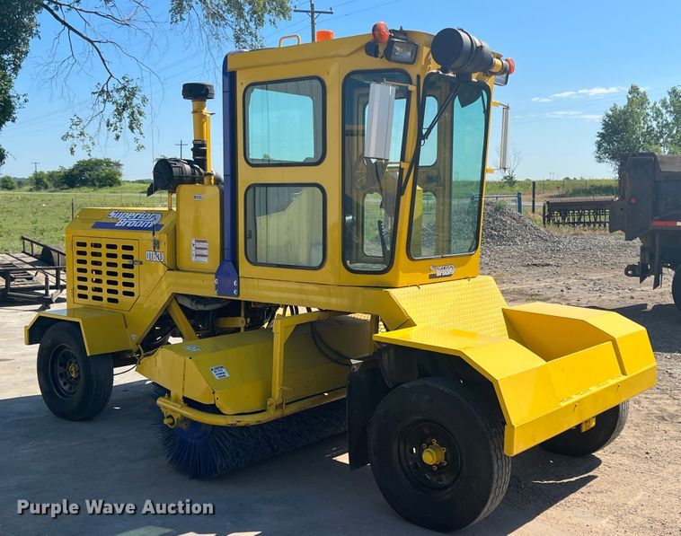 image for item HL9231 2007 Superior Broom DT80J  broom