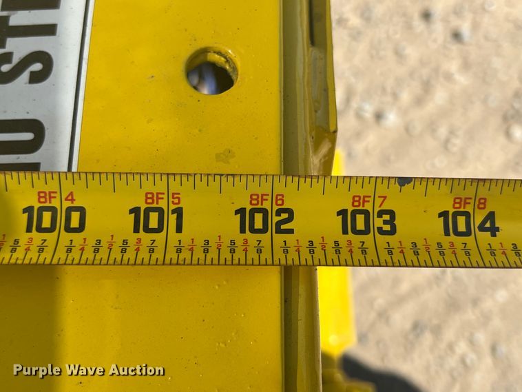 image for item HL9231 2007 Superior Broom DT80J  broom