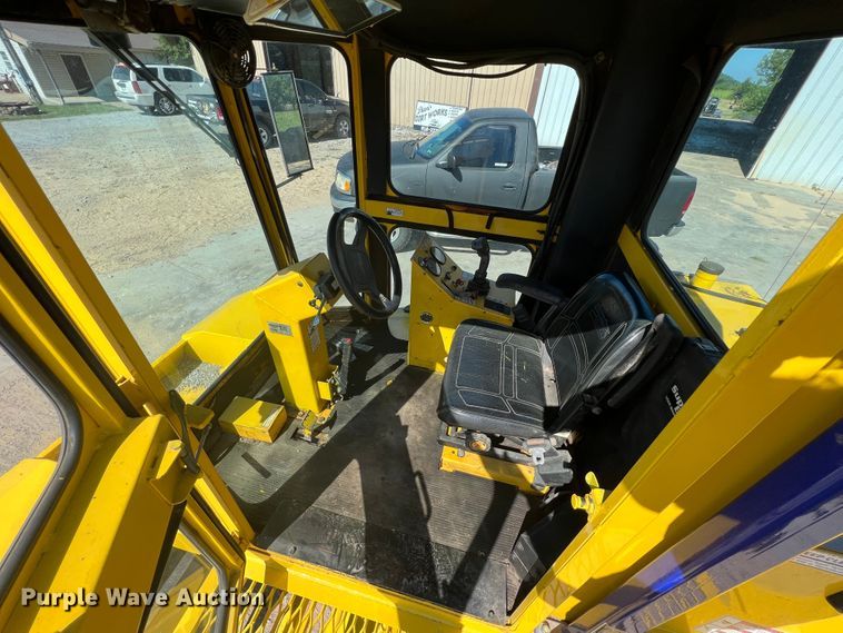 image for item HL9231 2007 Superior Broom DT80J  broom