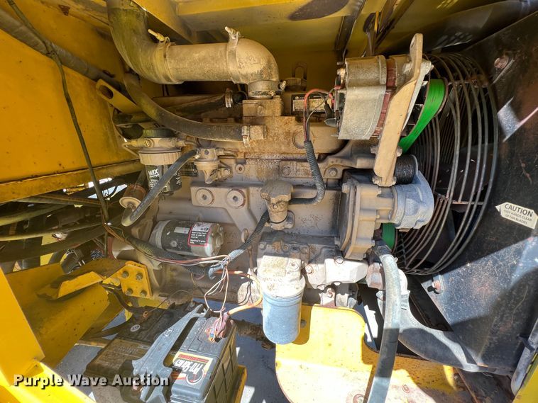 image for item HL9231 2007 Superior Broom DT80J  broom