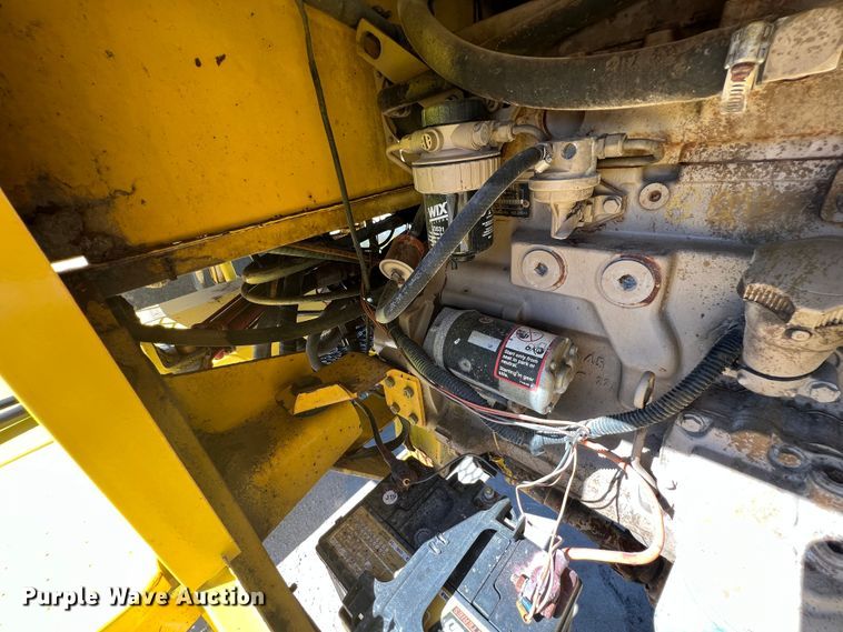 image for item HL9231 2007 Superior Broom DT80J  broom