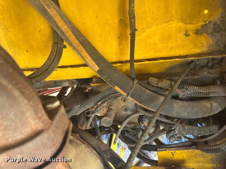 image for item HL9231 2007 Superior Broom DT80J  broom