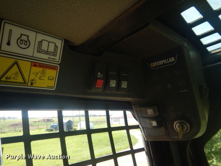 image for item HU9429 2007 Caterpillar 287B  skid steer loader