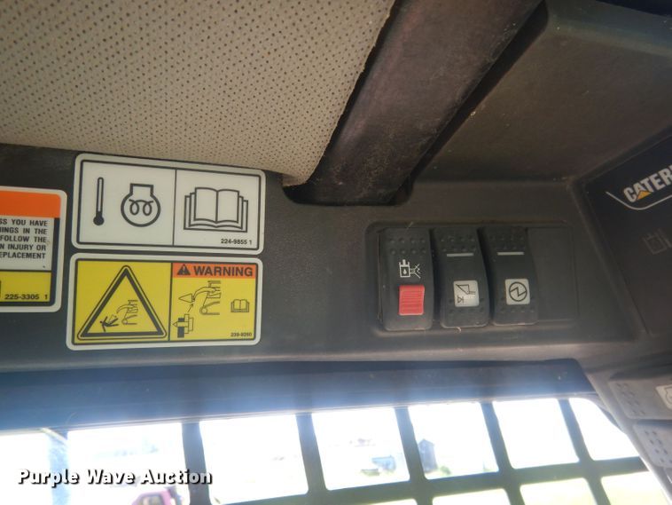 image for item HU9429 2007 Caterpillar 287B  skid steer loader