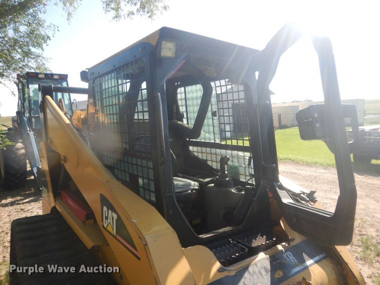 image for item HU9429 2007 Caterpillar 287B  skid steer loader