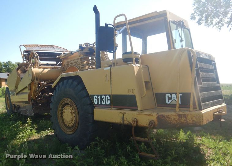 image for item HU9430 1999 Caterpillar 613C  scraper