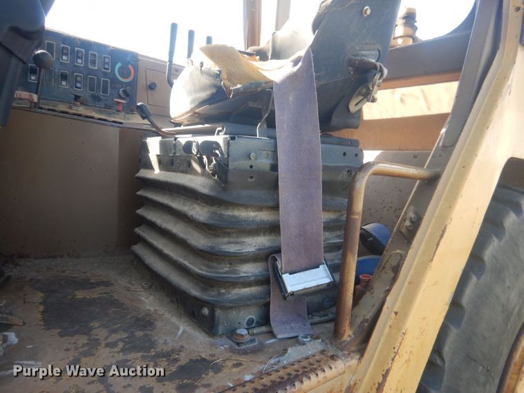 image for item HU9430 1999 Caterpillar 613C  scraper