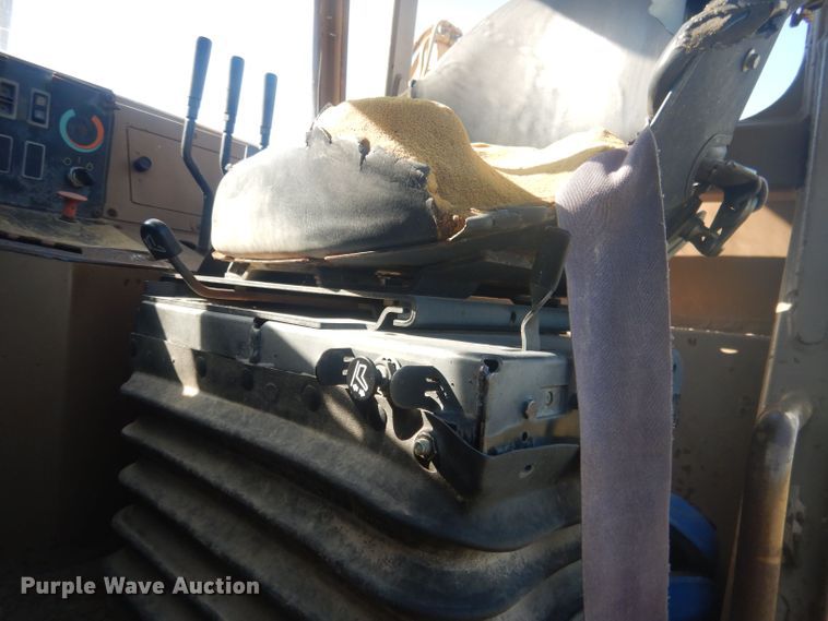 image for item HU9430 1999 Caterpillar 613C  scraper