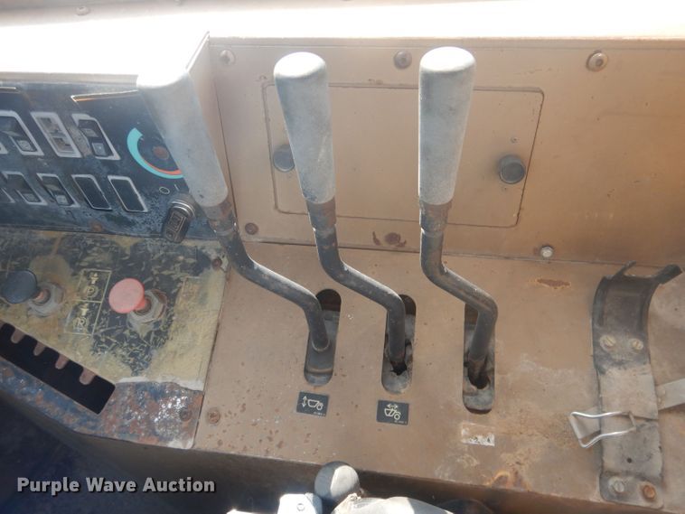 image for item HU9430 1999 Caterpillar 613C  scraper