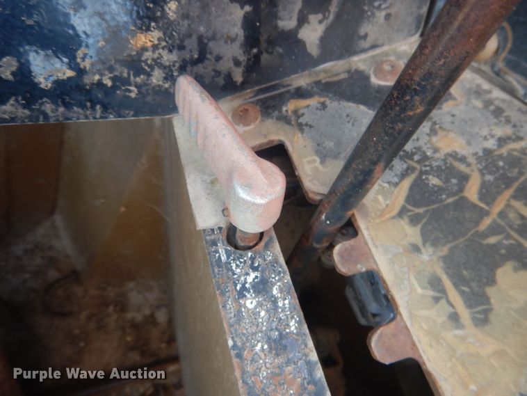 image for item HU9430 1999 Caterpillar 613C  scraper