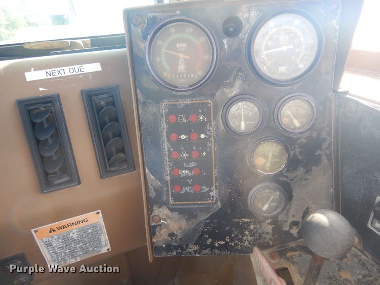 image for item HU9430 1999 Caterpillar 613C  scraper