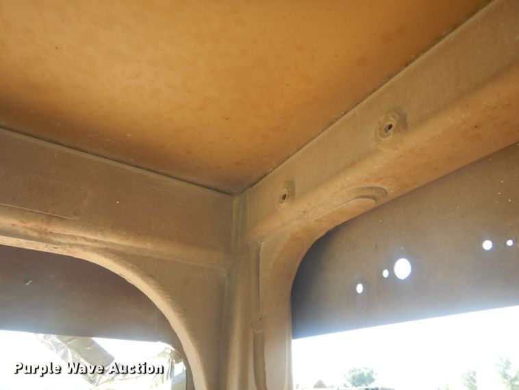 image for item HU9430 1999 Caterpillar 613C  scraper