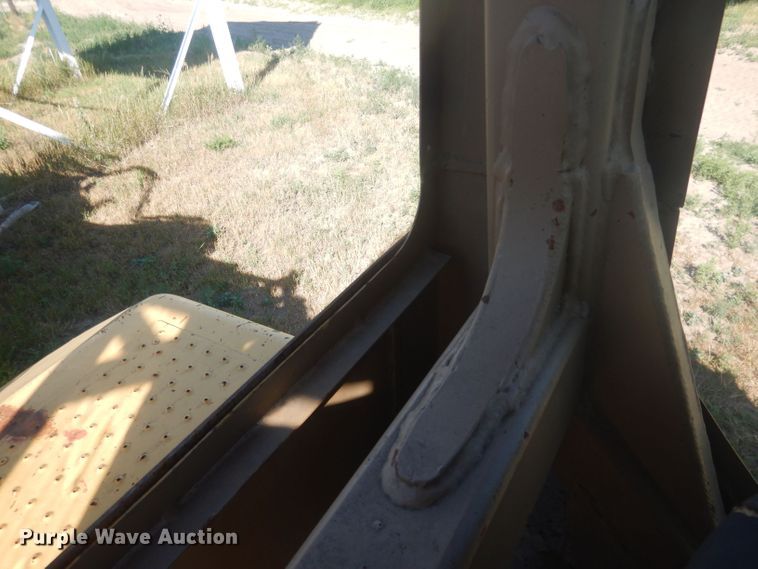 image for item HU9430 1999 Caterpillar 613C  scraper