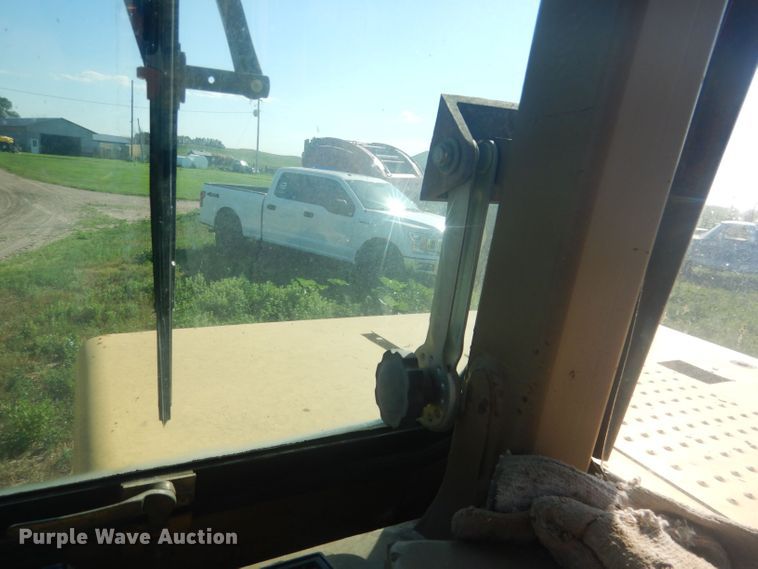 image for item HU9430 1999 Caterpillar 613C  scraper