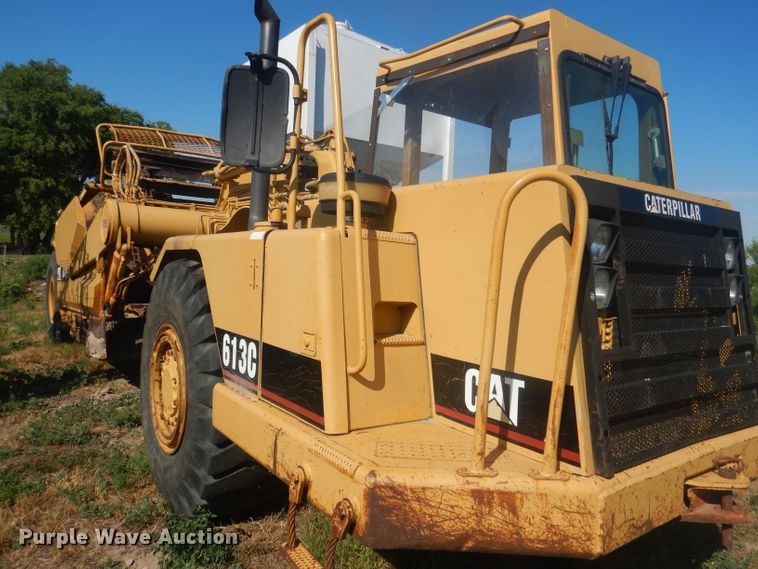 image for item HU9430 1999 Caterpillar 613C  scraper