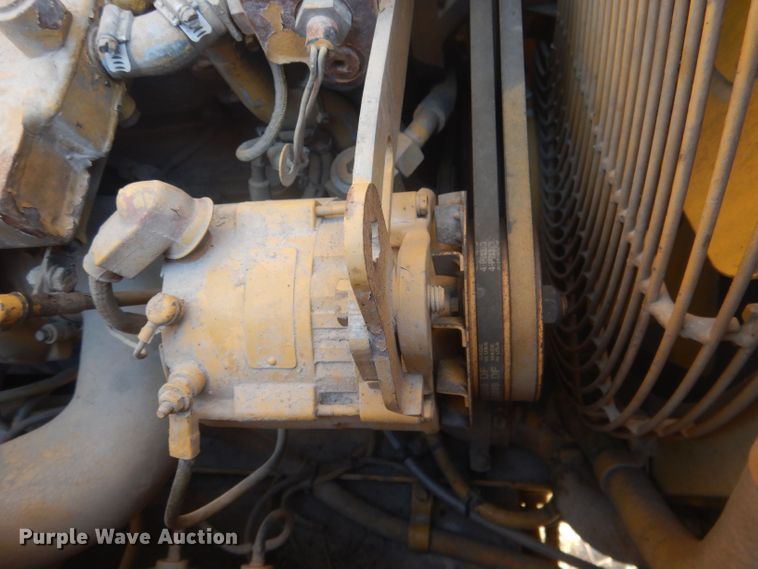 image for item HU9430 1999 Caterpillar 613C  scraper